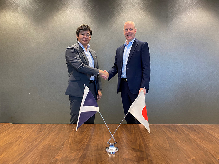 左 三井物産/藤田鉄鋼製品本部長 右 STATS/Leigh Howarth CEO